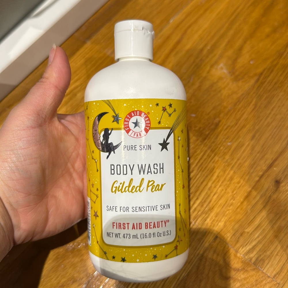 First aid, beauty, body wash Gilded pear